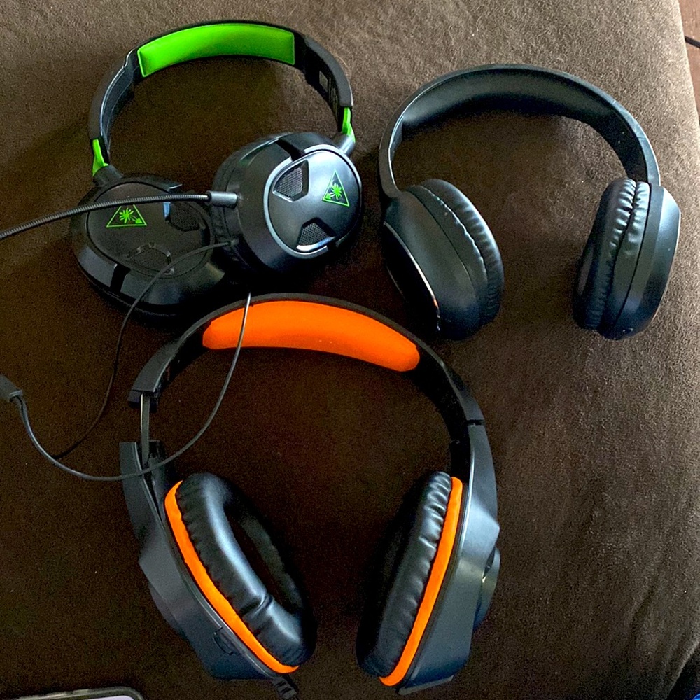 XX vibe headphone.
